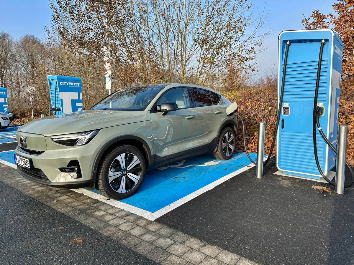 2025 Volvo C40 Recharge Pure Electric