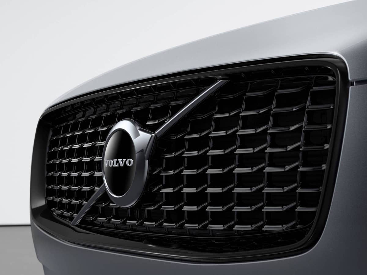 Front of the Volvo XC90 Recharge plug-in hybrid