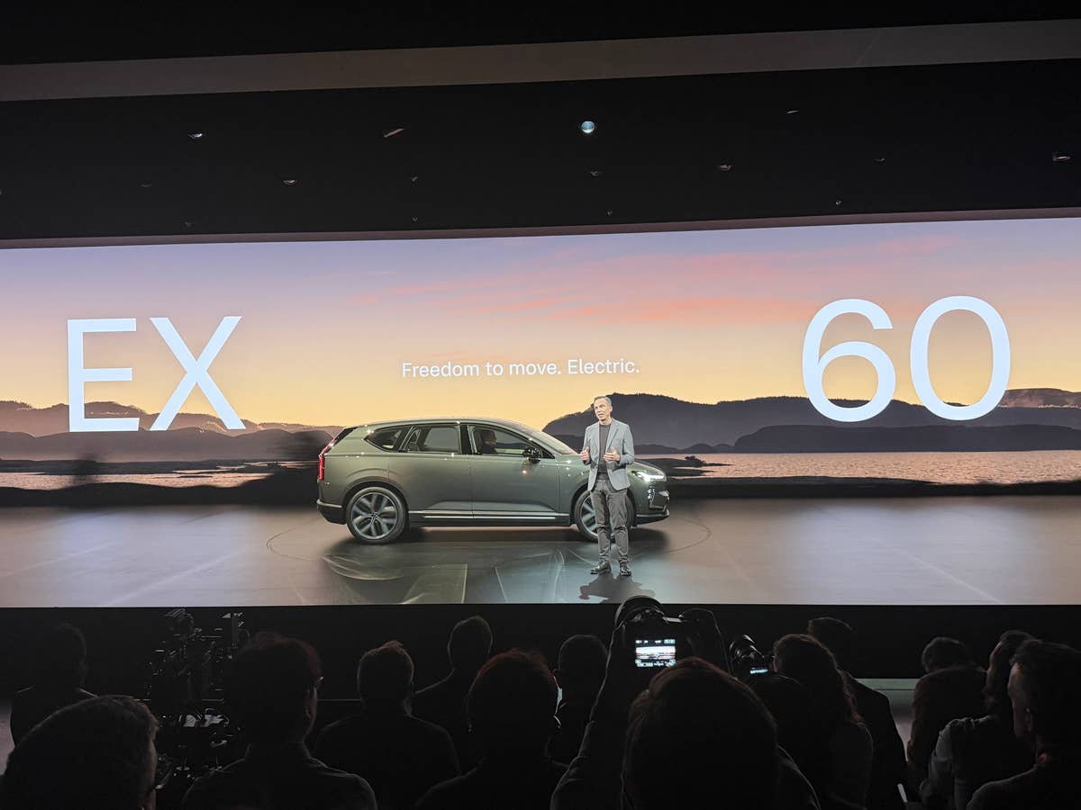 Premiere des Volvo EX60 in Stockholm.