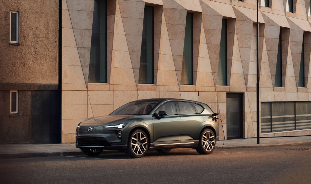 Volvo EX60 in der Seitenansicht.