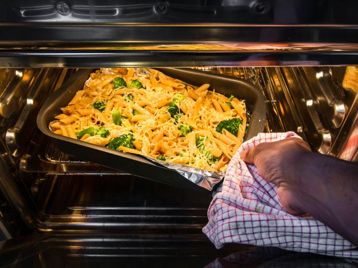 Vorsicht: Dieser Back-Trend zerstört deinen Backofen