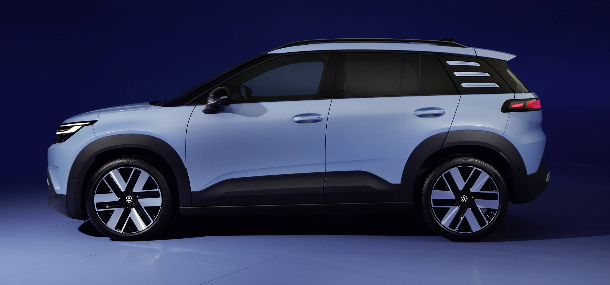 VW ID. Cross in der Seitenansicht.