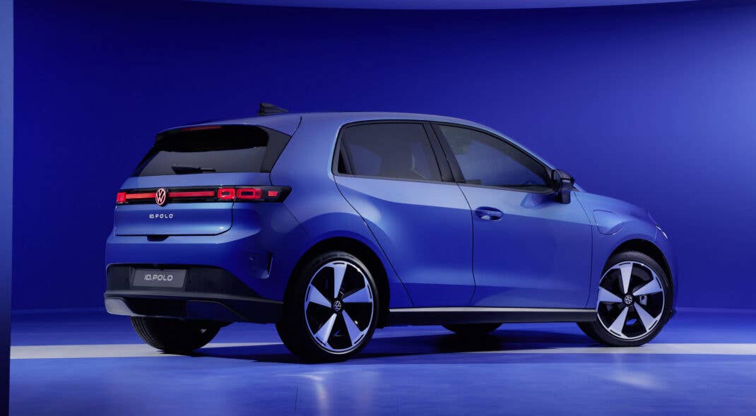 VW ID. Polo in der seitlichen Heckansicht.