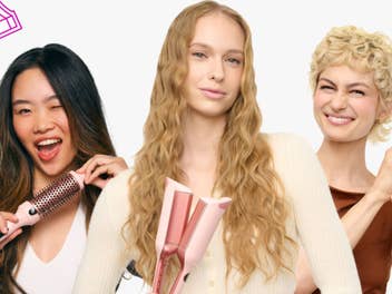 Drei Frauen halten Stylinggeräte von Wavytalk in der Hand