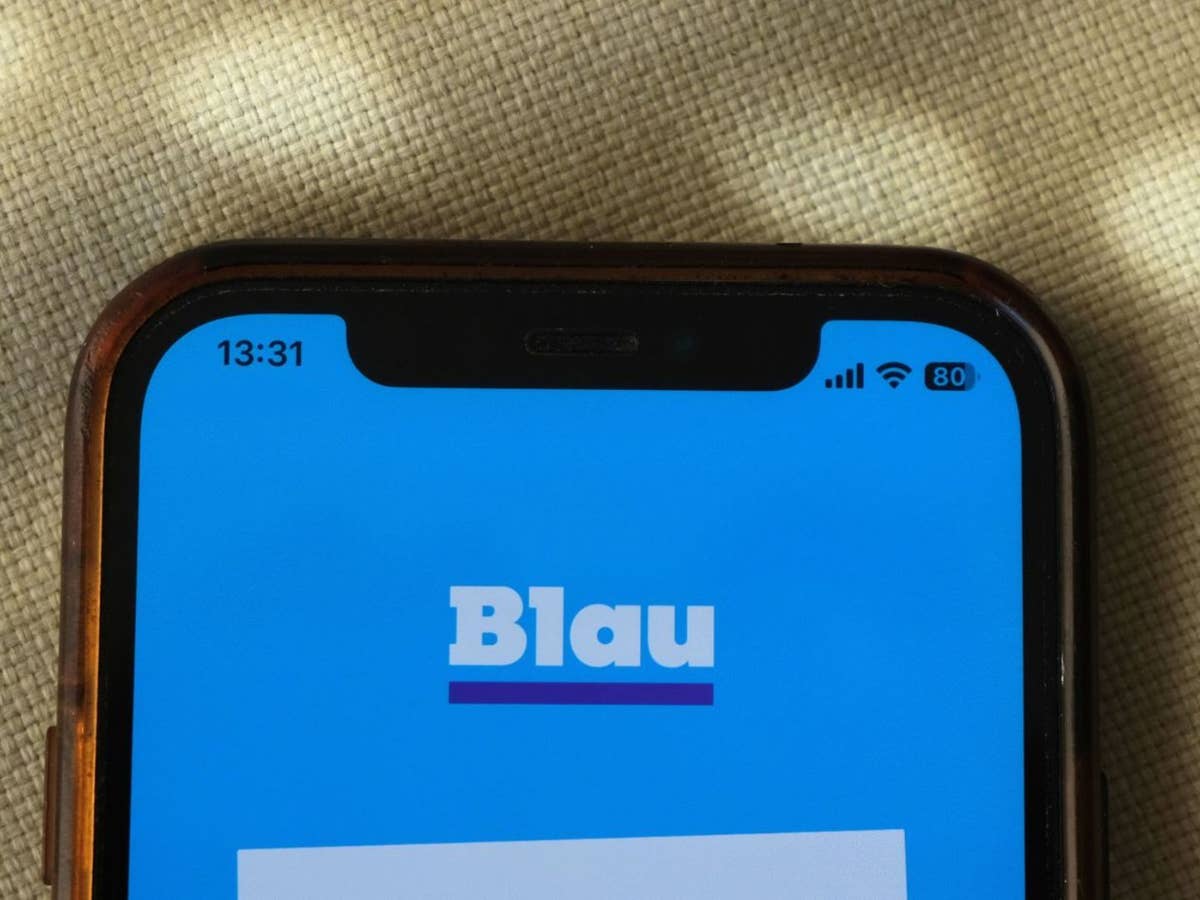 wer-samsung-liebt -der-sollte-dieses-blau-bundle-nicht-verpassen Blau-App auf einem Handy-Display