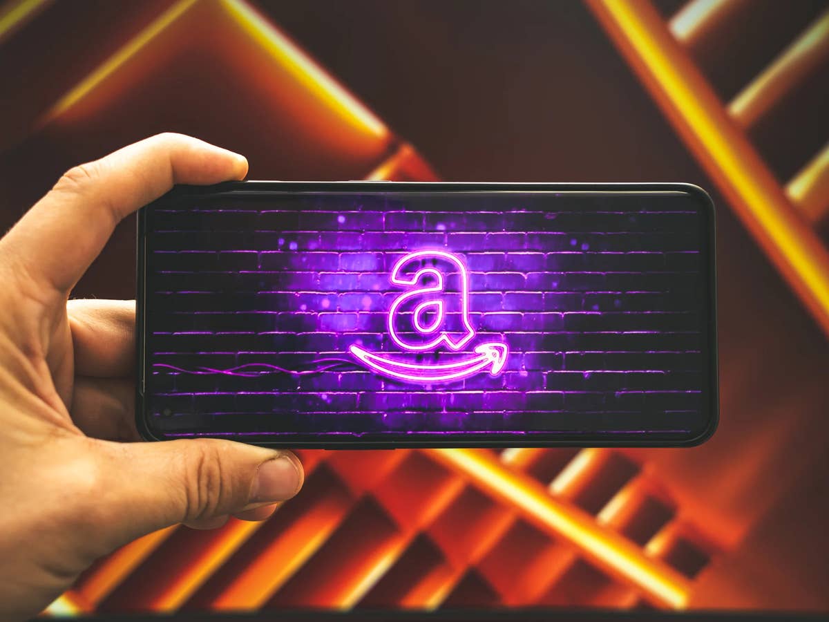 Amazon-Logo auf Handy-Display
