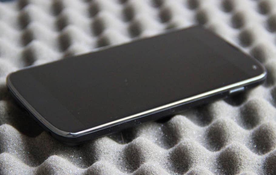 Wiko Cink Peax 2 und LG Google Nexus 4