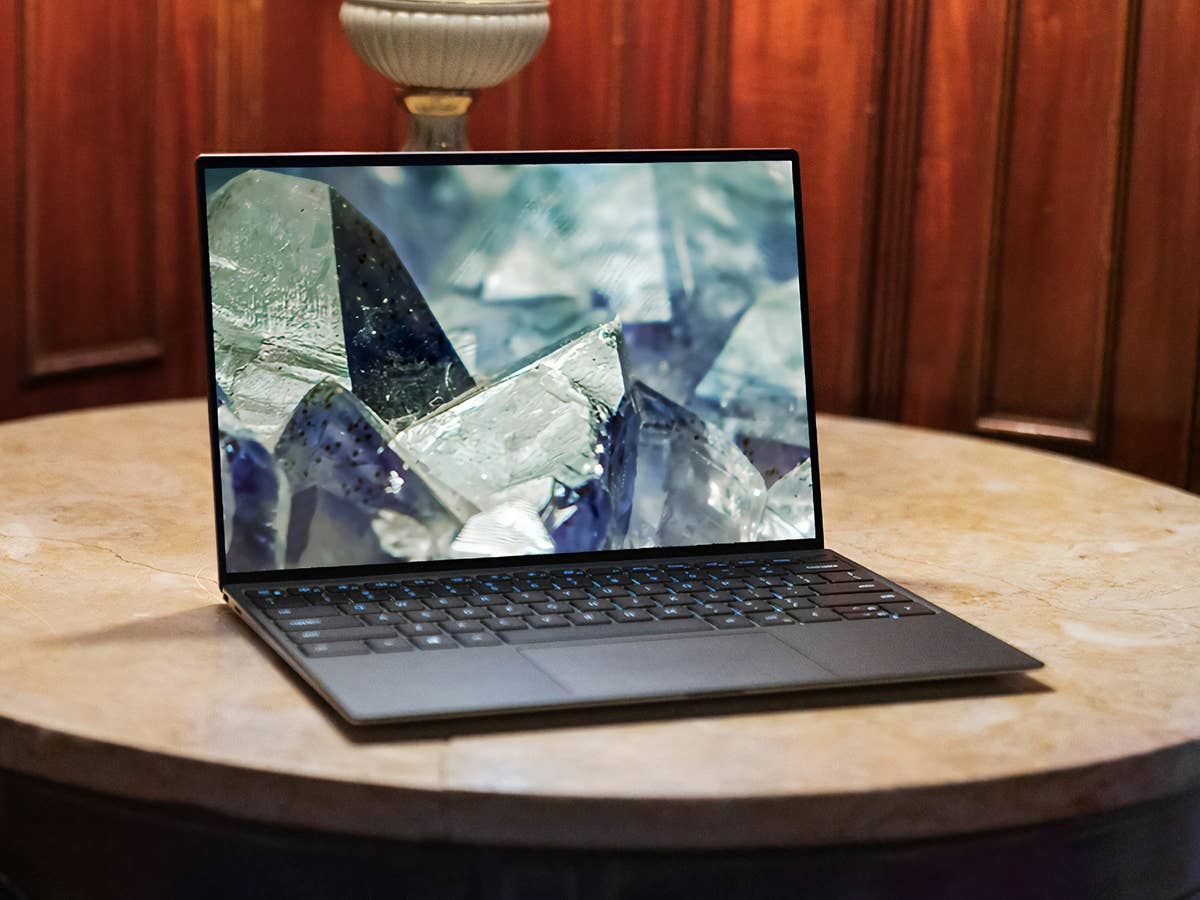 Ein Laptop mit Microsoft Windows 10