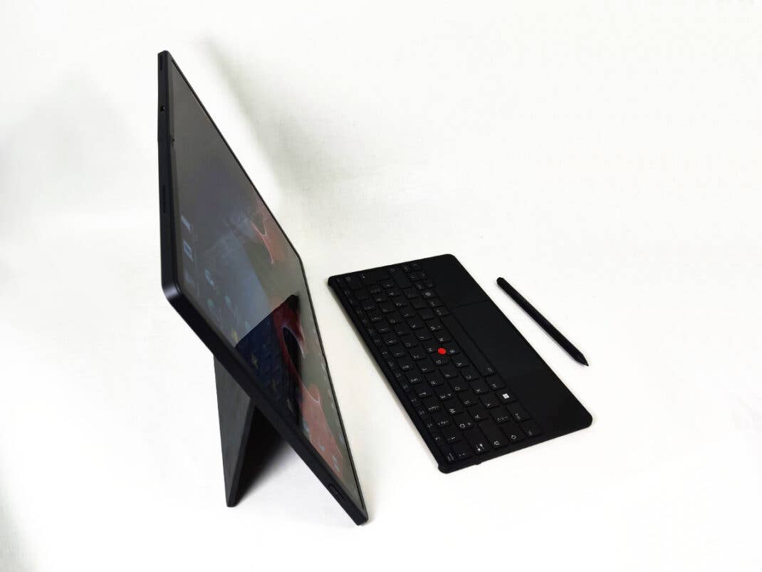 Lenovo ThinkPad X1 Fold 16