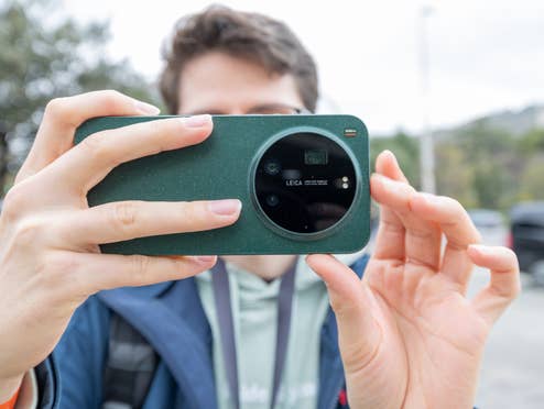 Xiaomi 17 Ultra beim Fotografieren