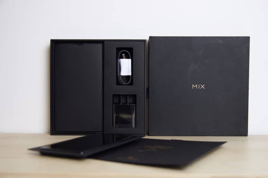 Xiaomi Mi Mix 2 - Unboxing