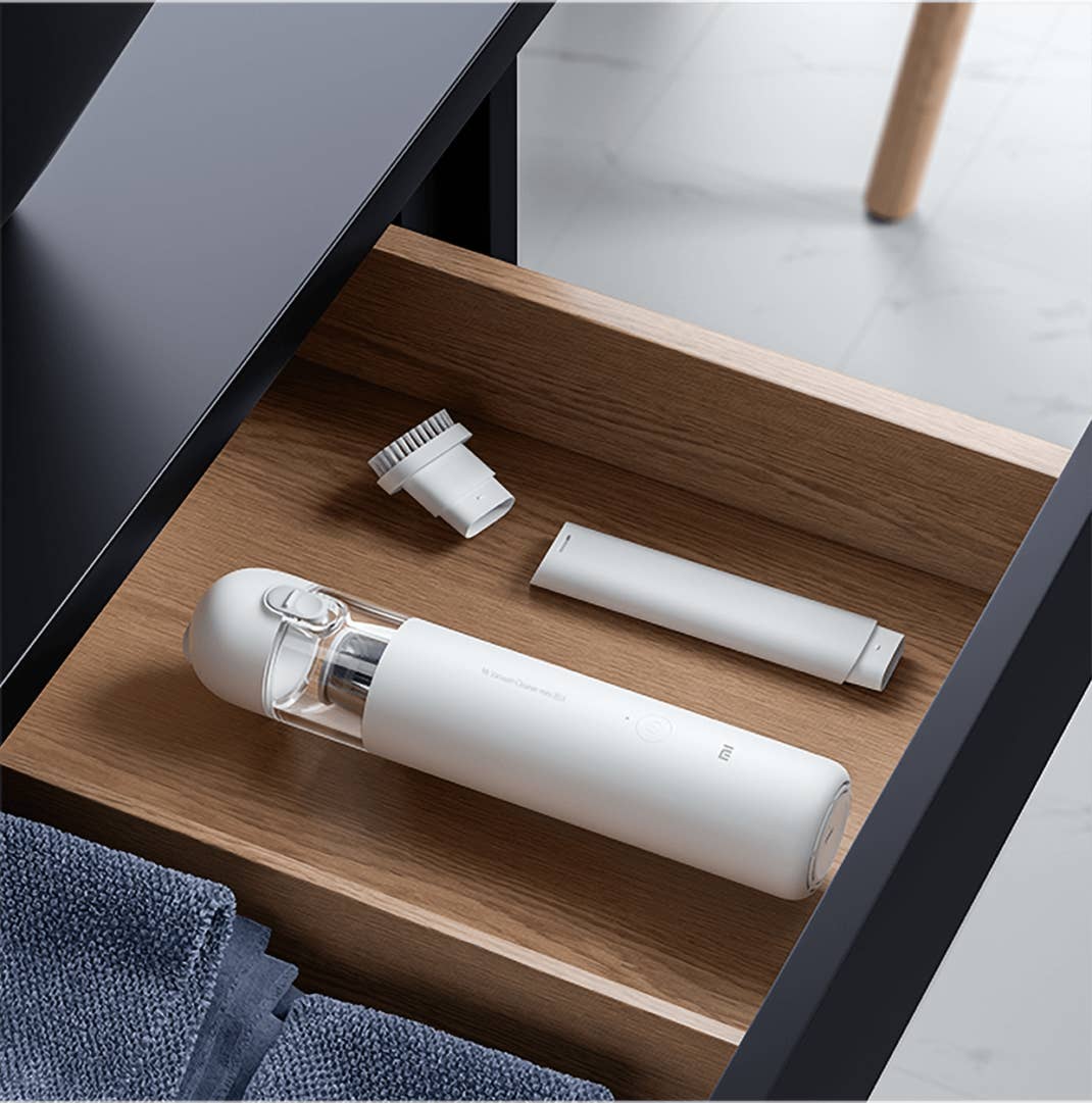 Xiaomi Mi Vacuum Cleaner Mini - der Akkusauger passt problemlos in eine Schublade