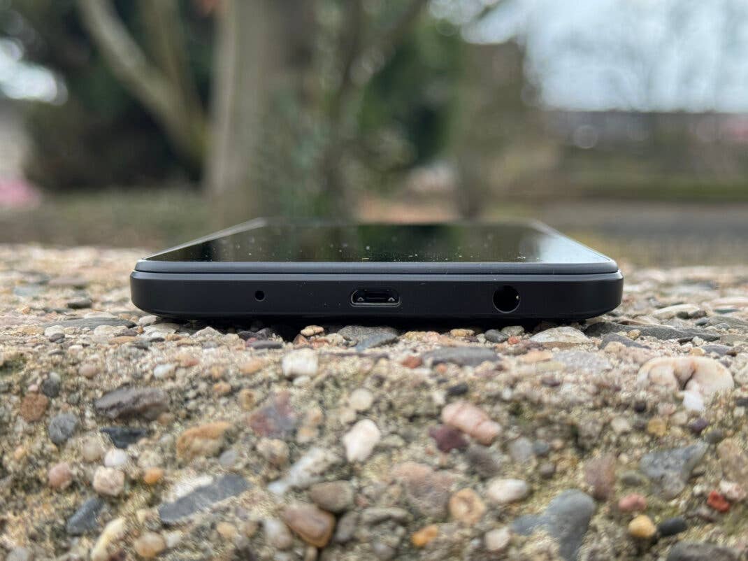 Micro-USB und Kopfhörer-Anschluss des Xiaomi Redmi A2