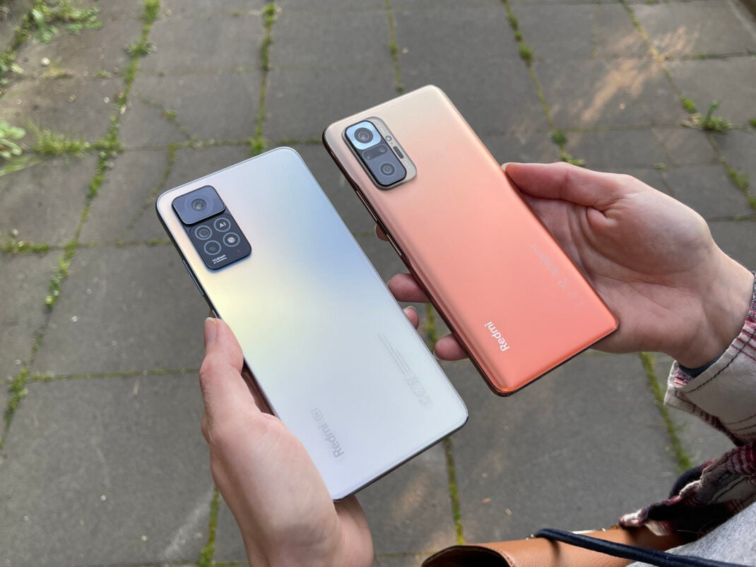 Das Xiaomi Redmi Note 11 Pro 5G (links) neben seinem direkten Vorgänger