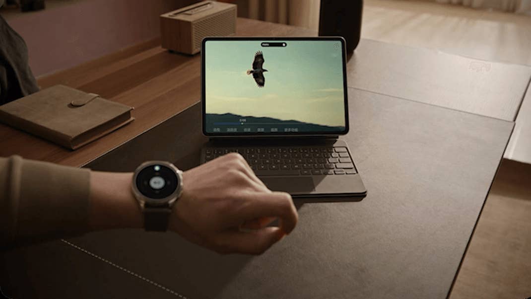 Xiaomi Watch 5 smartwatch HyperOS 3 with neural control features