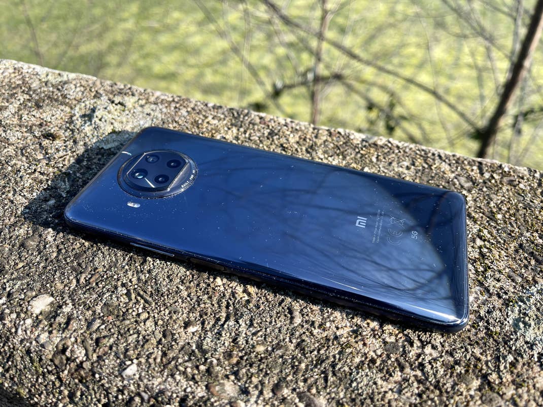 Ein Foto der Rückseite des Xiaomi Mi 10T lite