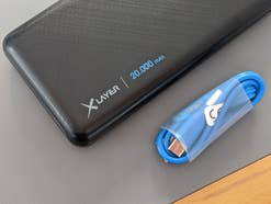 XLayer Micro Powerbank mit Kabel