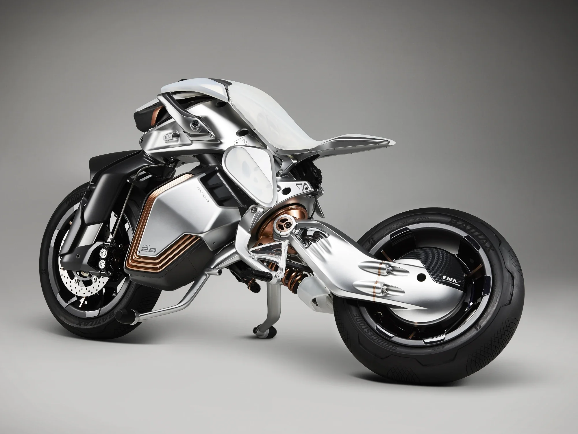 #Yamaha präsentiert: Alien-Bikes und irre Autos
