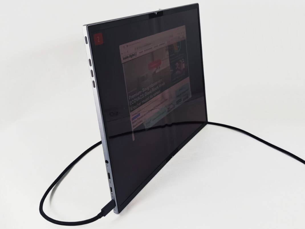 ASUS ZenScreen Fold: Querformat mit Anschlüssen