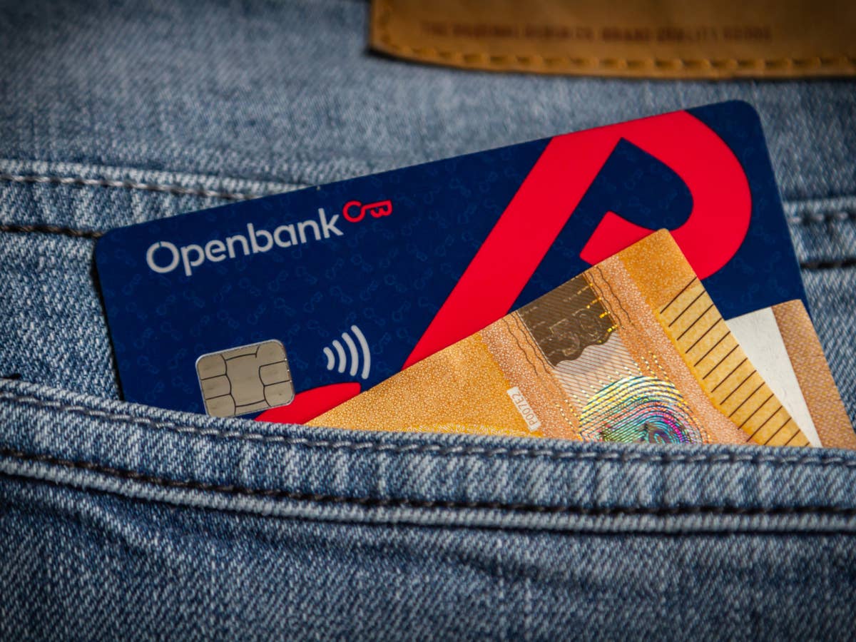 Zinsen aufs Girokonto? Diese Bank schenkt dir 100 Euro und mehr