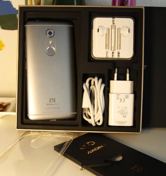 ZTE Axon 7 ZTE Axon 7