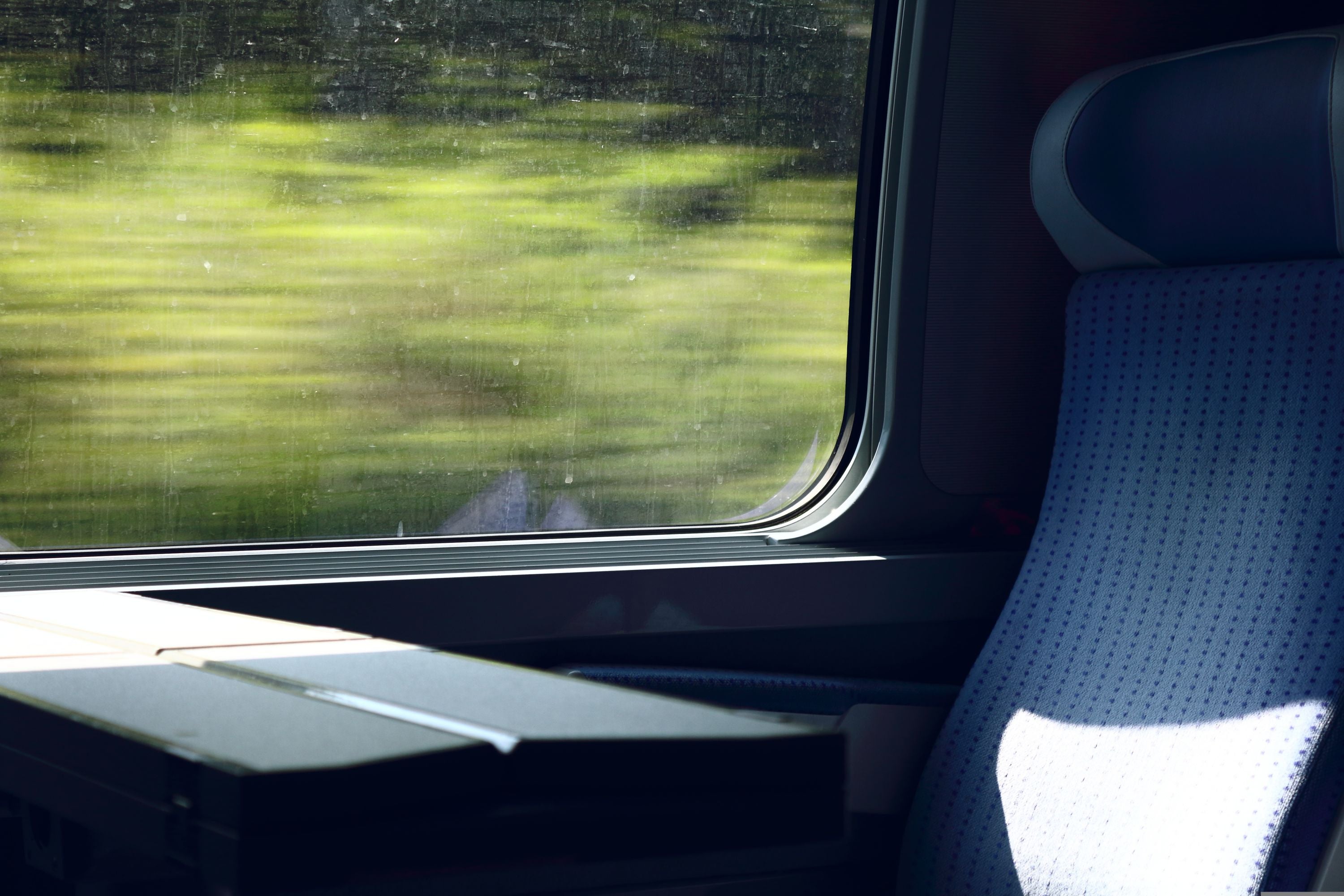 Fundb-ro-der-Bahn-im-Praxistest-So-bekommst-du-Handy-Kopfh-rer-und-Portemonnaie-zur-ck