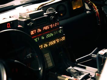 Innenraum des Autos aus Zurück in die Zukunft